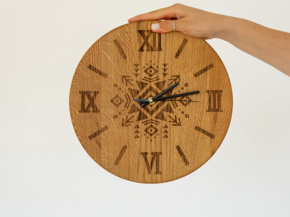 Настінний годинник з дерева "Geometric" , дерев'яний годинник з гравіруванням (під замовлення від 10 шт.)